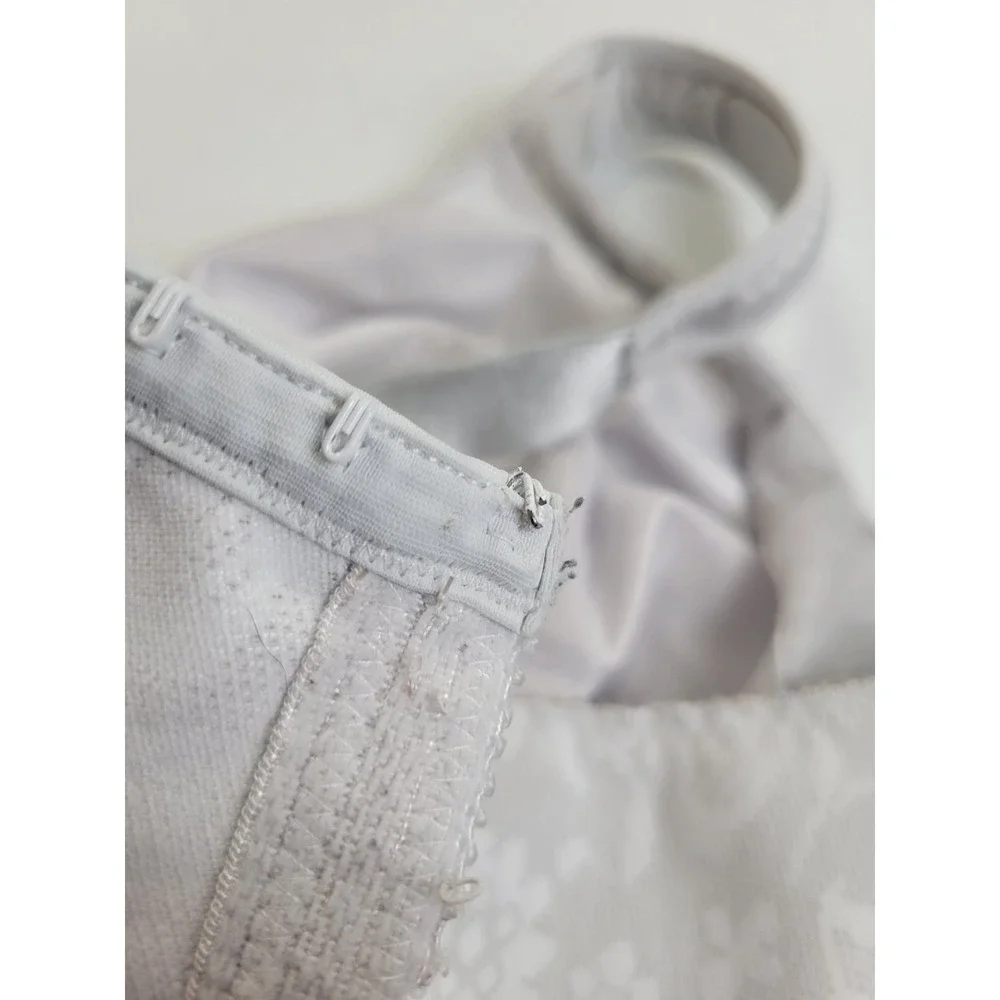 Vtg Playtex Wireless Bra Full Coverage Floral Comfort White Size 44C